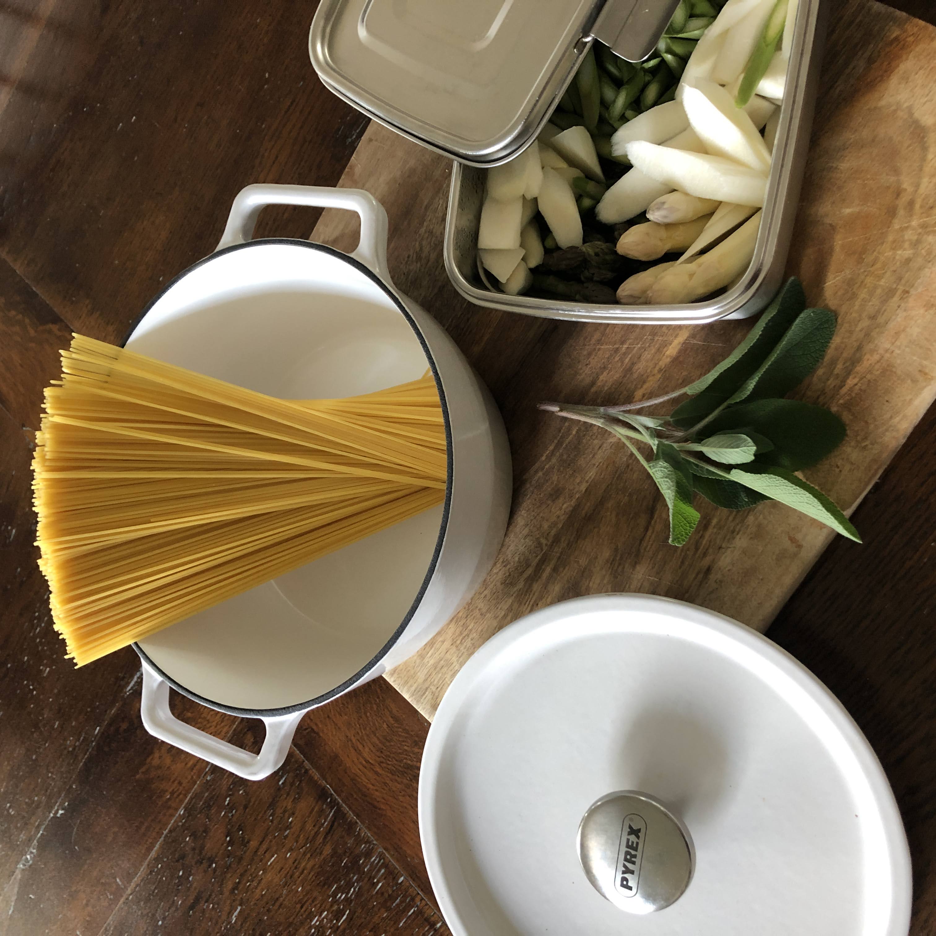 Unterwegs warm essen - die richtige Behältergröße wählen.