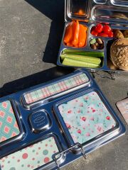 LunchBuddy Lunchbox "5 Stars" mit 5 Fächern inkl. Hülle "Rainbow"