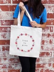 The Tote Project Handtasche mit Magnetverschluss -  free to give